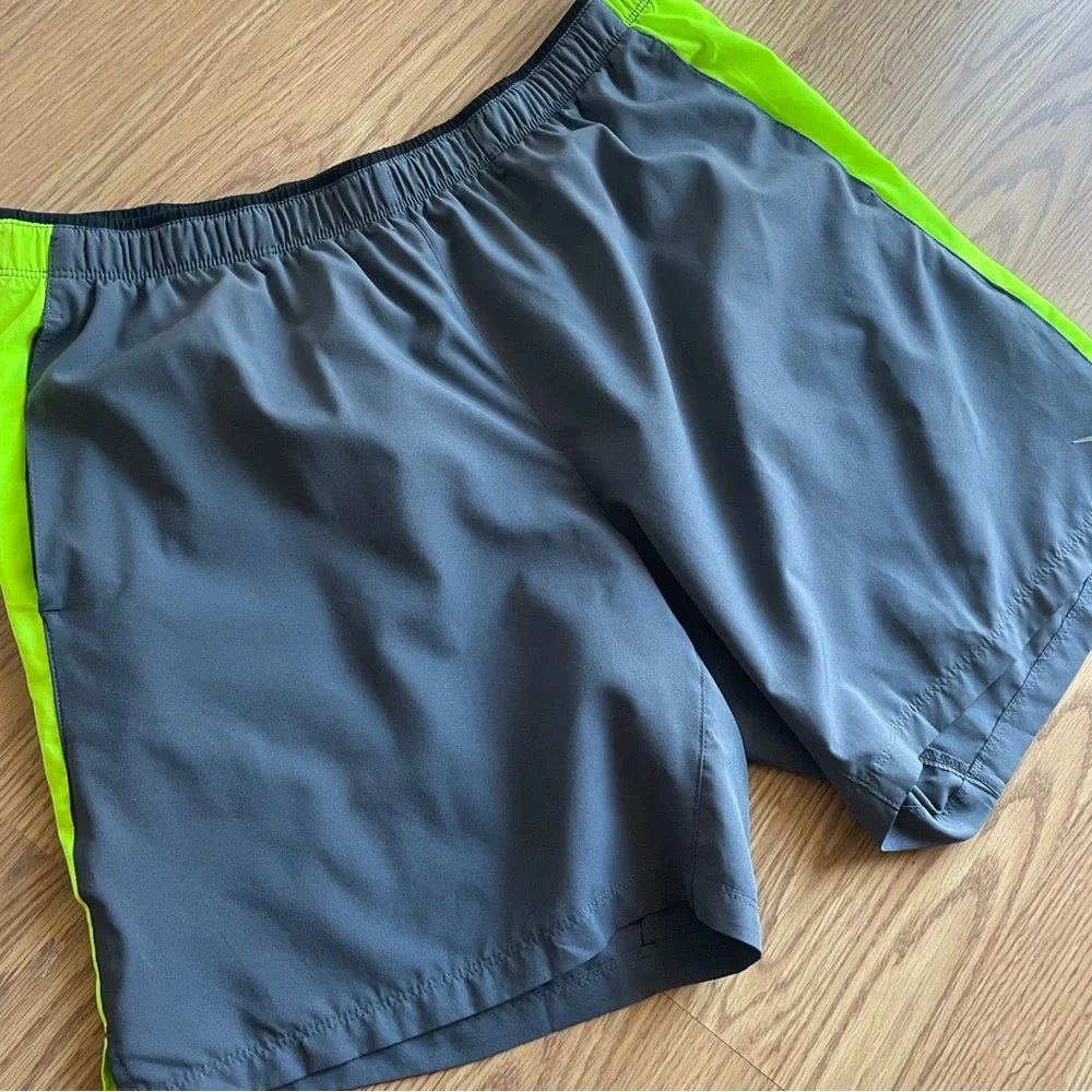 🟢3/$15 OLD NAVY Active Shorts